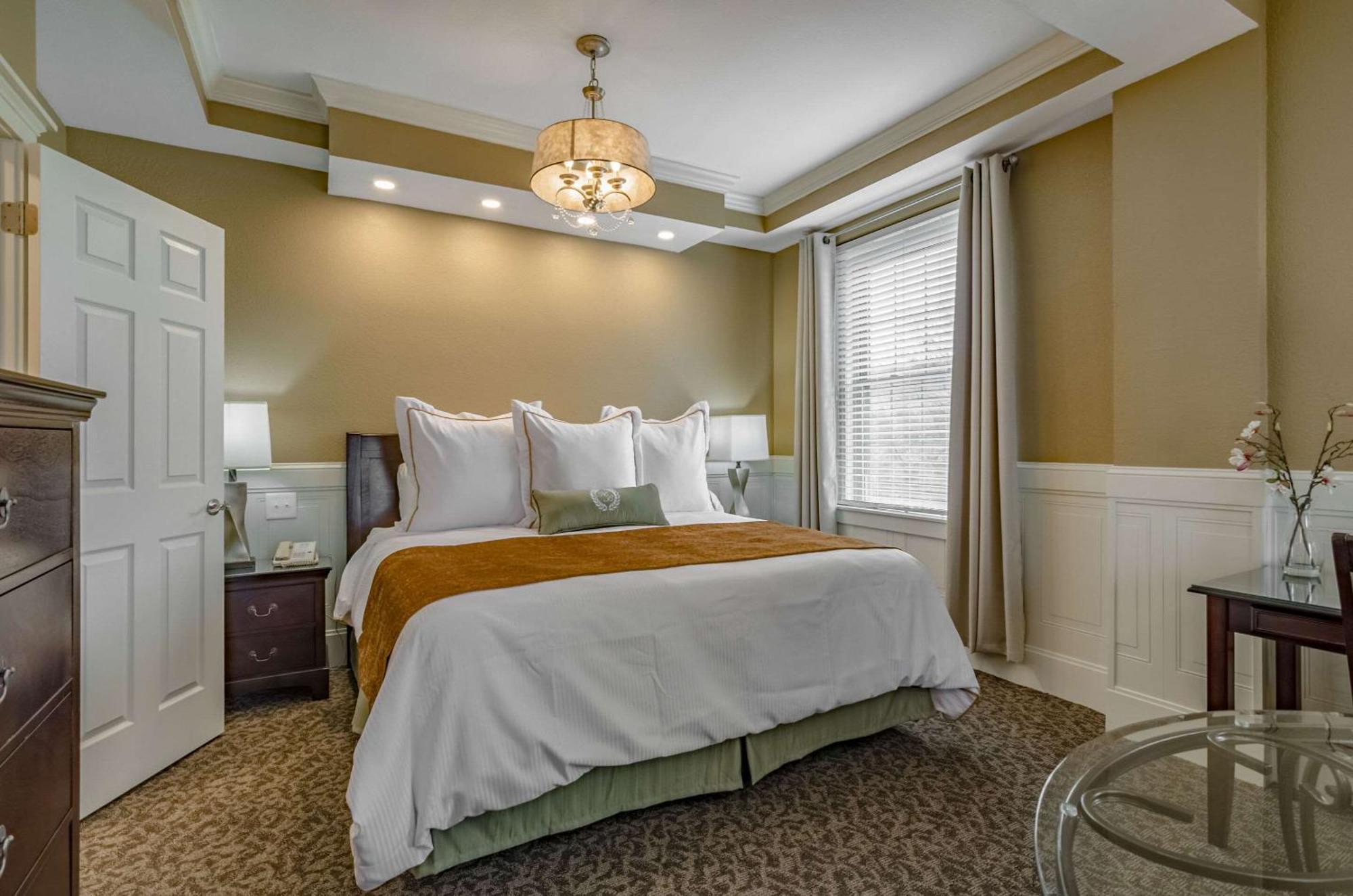 Hotel Bothwell Sedalia Central District, Ascend Hotel Collection Екстериор снимка