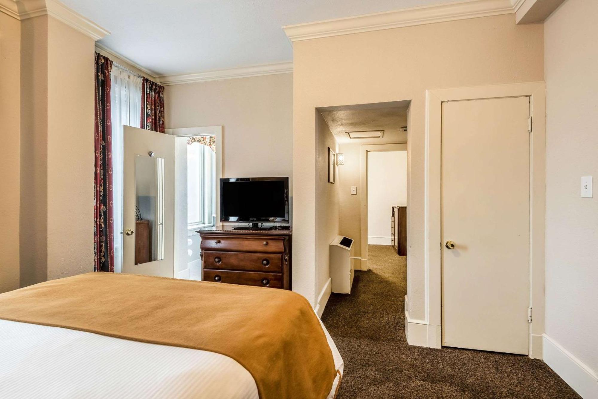 Hotel Bothwell Sedalia Central District, Ascend Hotel Collection Екстериор снимка