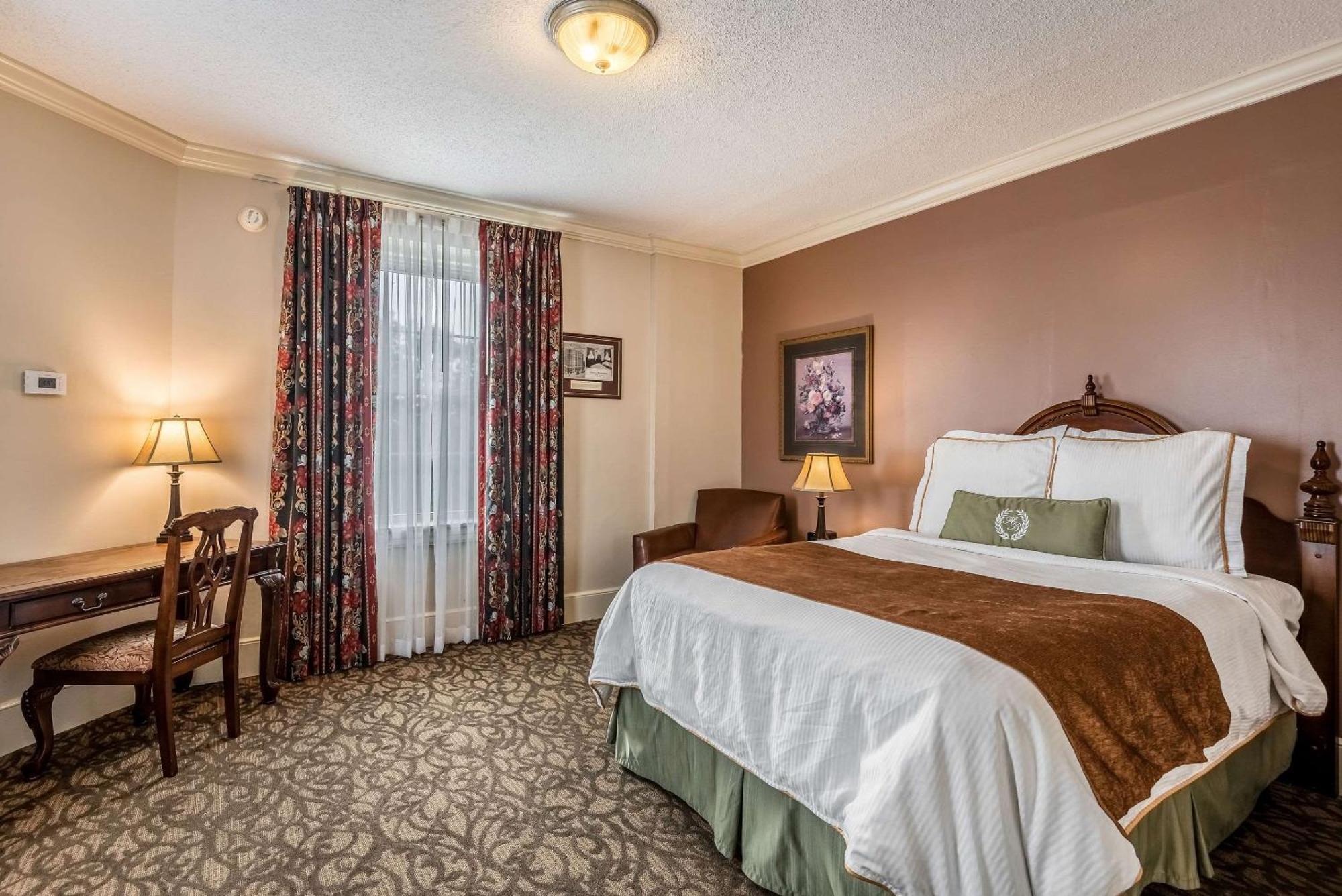 Hotel Bothwell Sedalia Central District, Ascend Hotel Collection Екстериор снимка